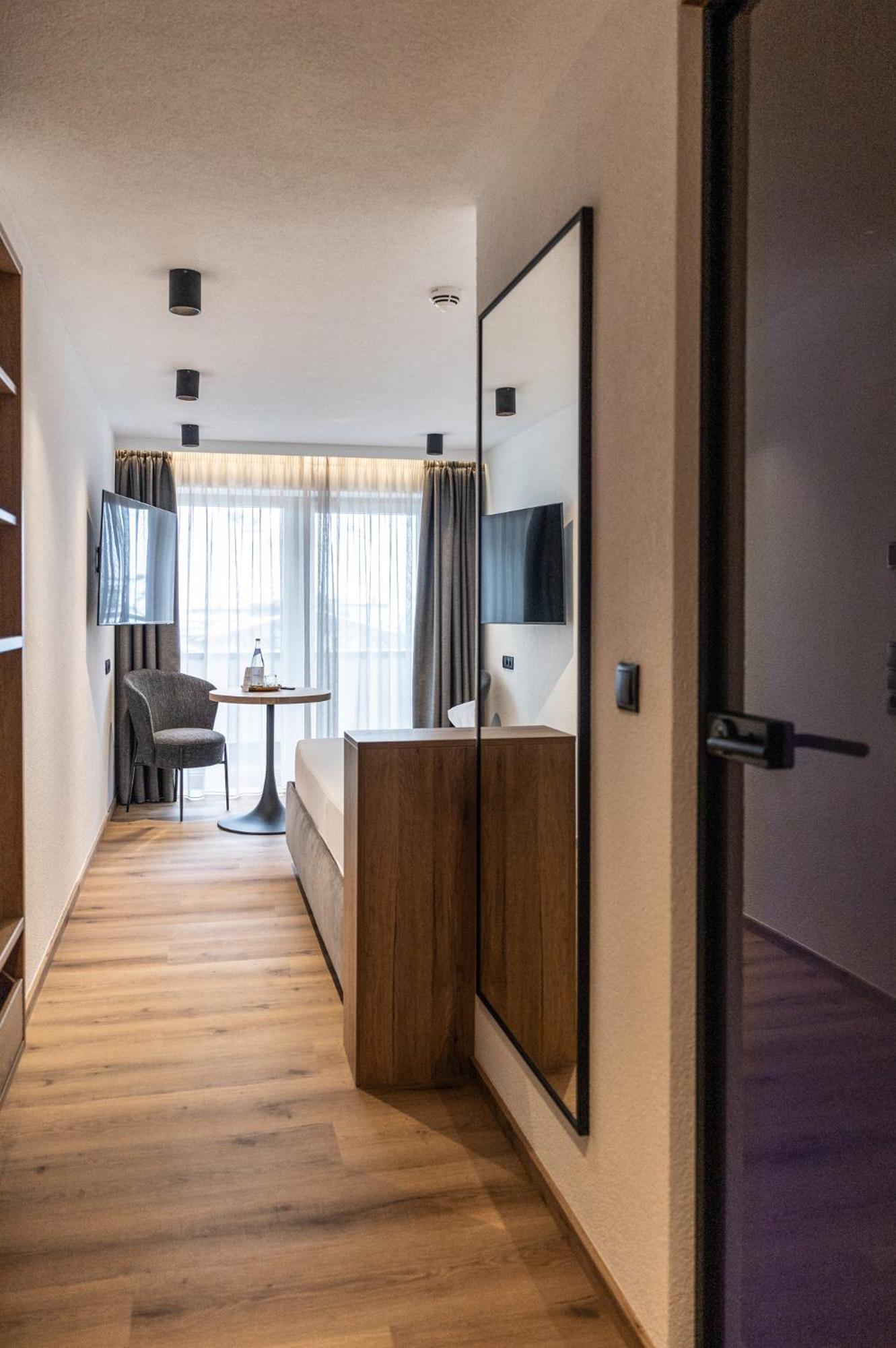 Hotel Lamtana อิสชเกิล ภายนอก รูปภาพ